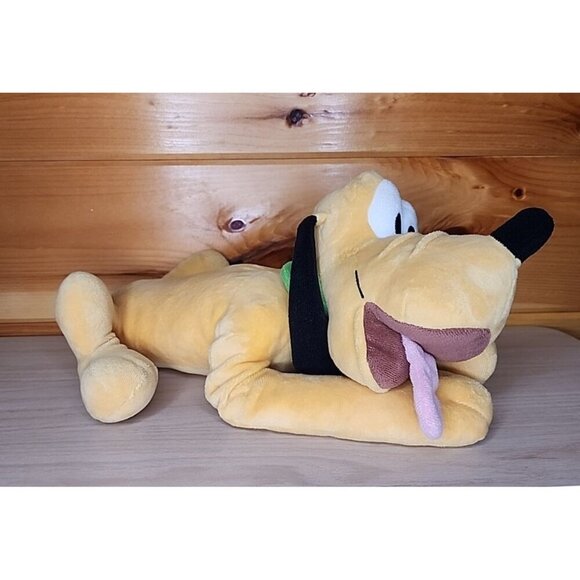Disneyland Floppy Laying Down 15" Pluto With Green Collar - Picture 6 of 16